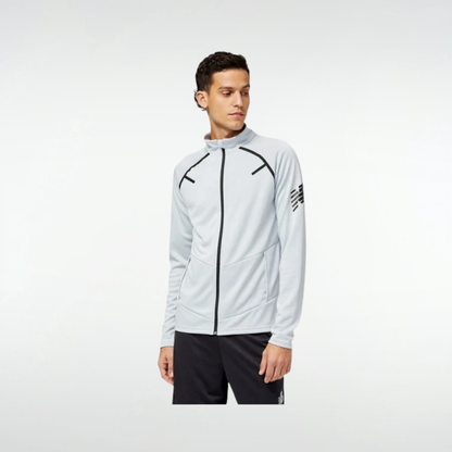 Campera New Balance Tenacity - Gris